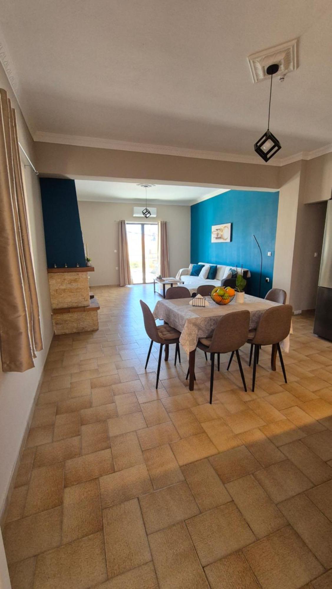 Modern Central Αpt 500M From The Beach. La Canea Esterno foto